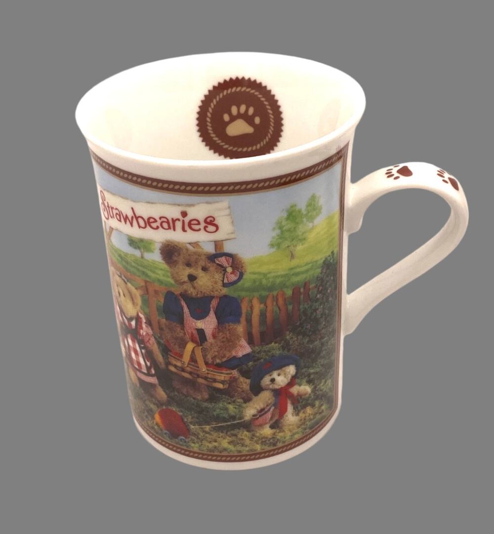 Danbury Mint Vintage Boyds Bear Collector Mugs "Picking Strawbearies"